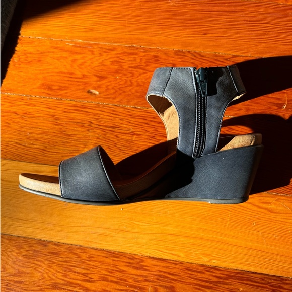 Bueno Ida leather wedge sandals - Picture 2 of 4